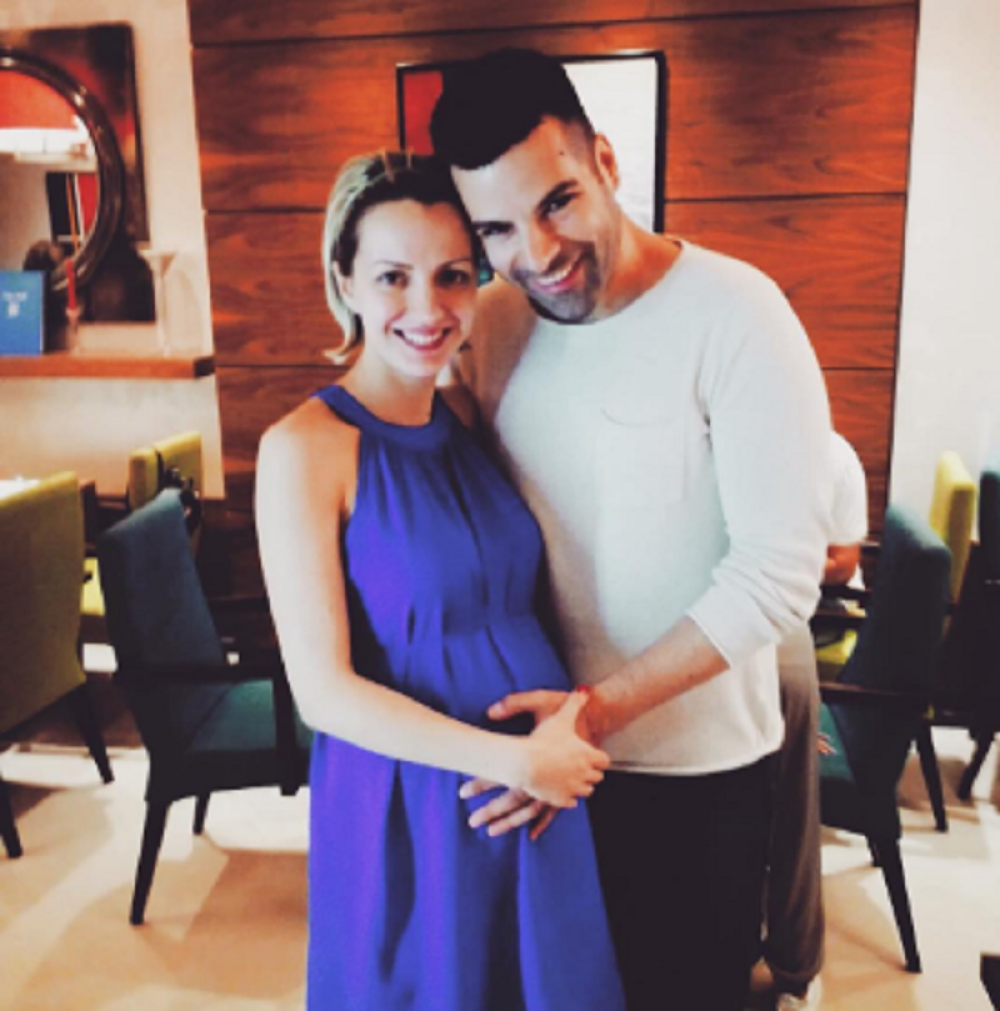 Udala se za kolegu na rođendan, a sada je poznata pevačica objavila da je trudna! (FOTO)