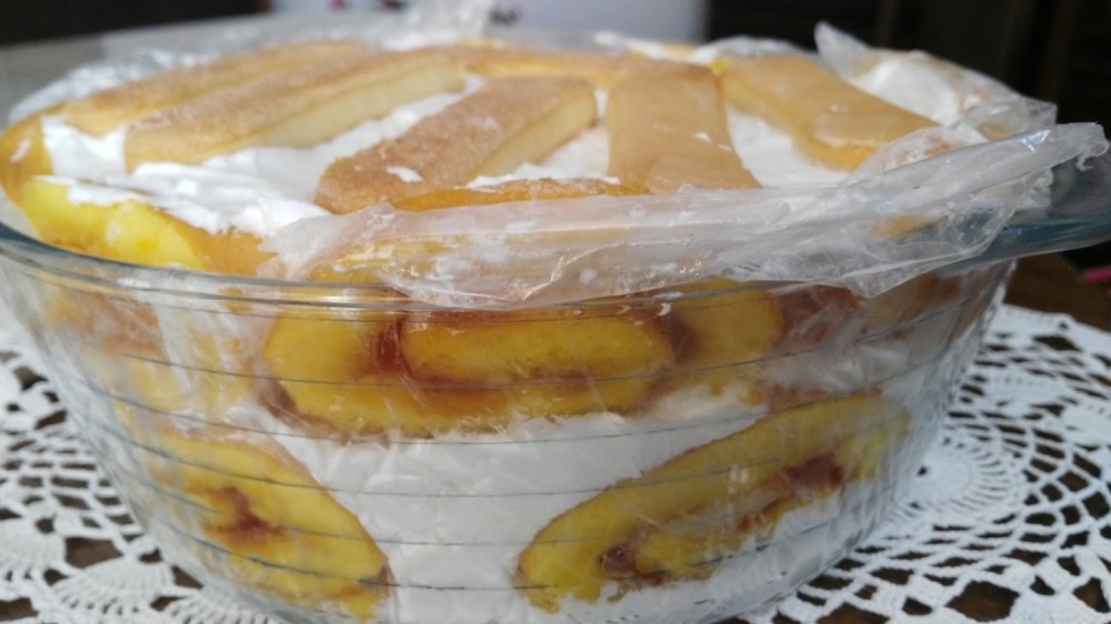 Šlag torta sa rolatom i piškotama (VIDEO)
