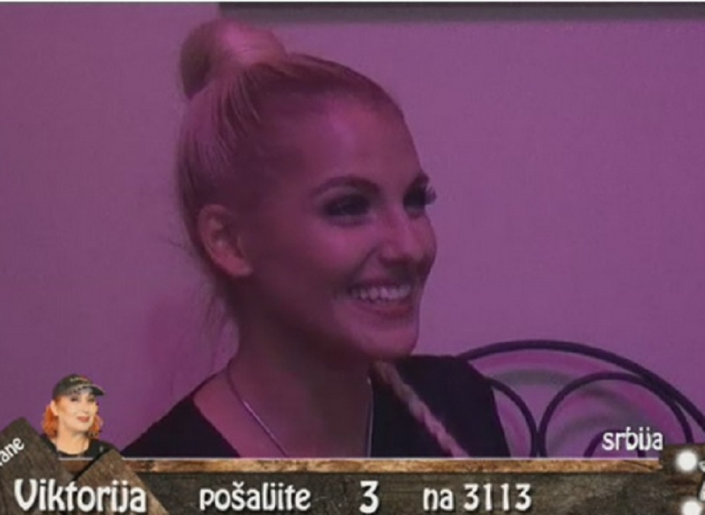 Vojke i Sara ne gube vreme, sve se trese (18+)