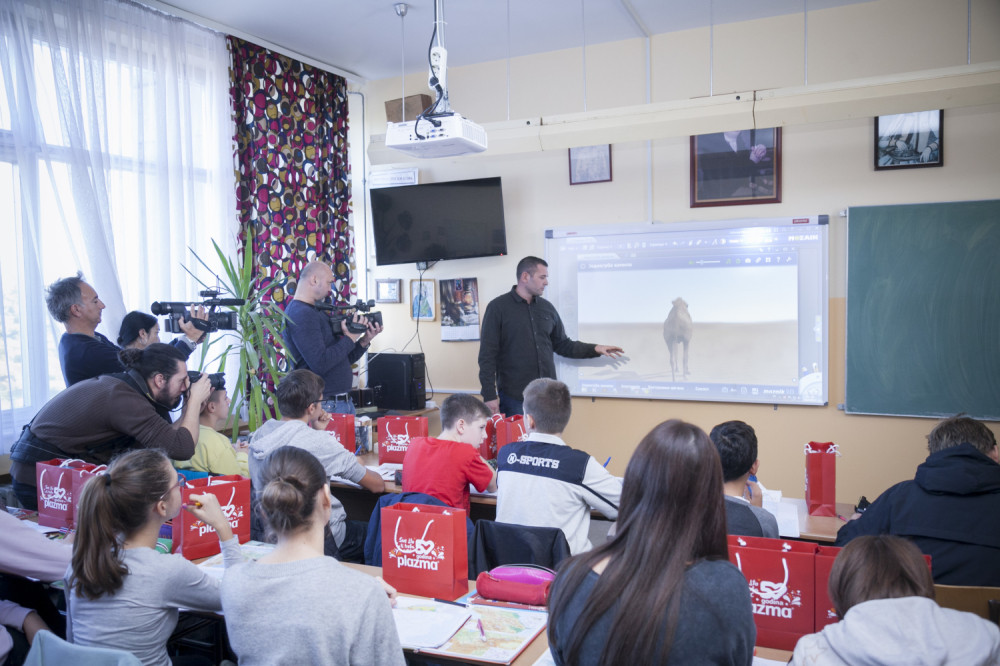 Osnovnim školama u Srbiji 50 interaktivnih tabli