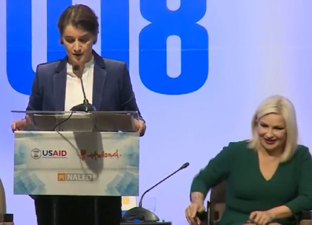 Zoranino sramno ponašanje prema Ani Brnabić!