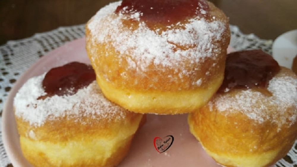 Krofnice sa jogurtom i džemom