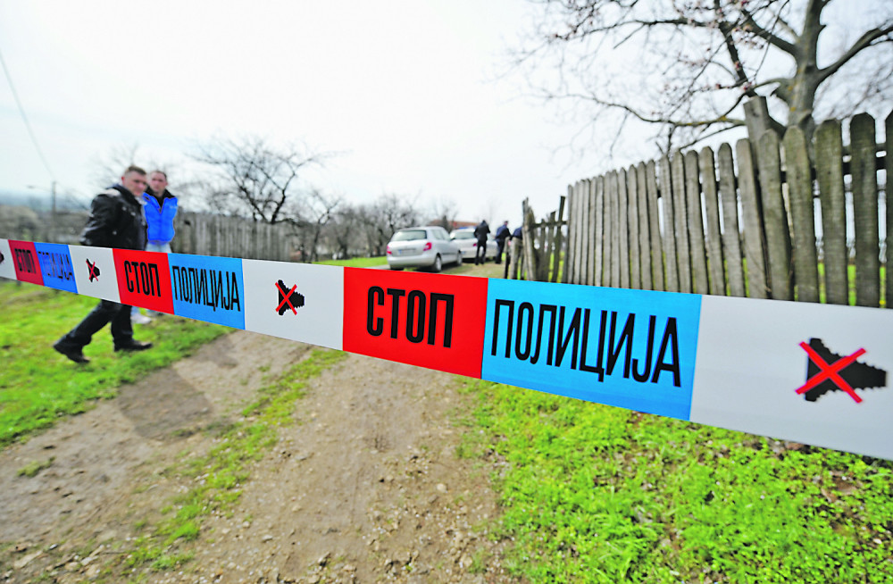 Izbo komšinicu jer ga je ogovarala?