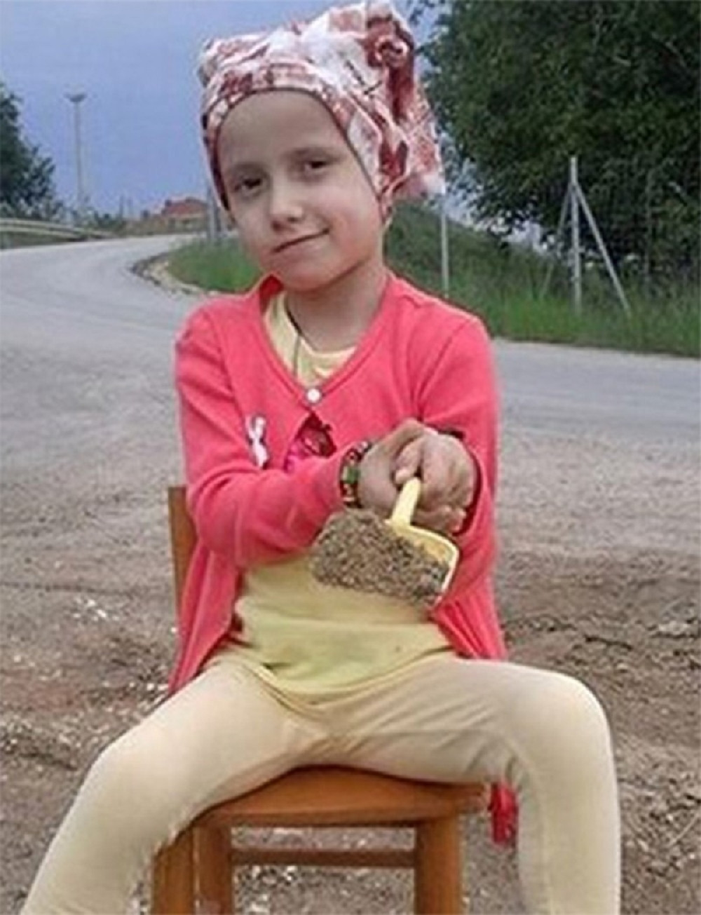 Potreban novac za lečenje petogodišnje Petre