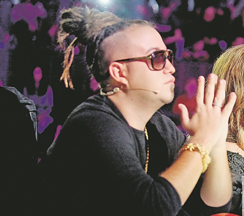 Rasta hteo da BIJE momka iz publike! Jedva izbegnut INCIDENT na nastupu!