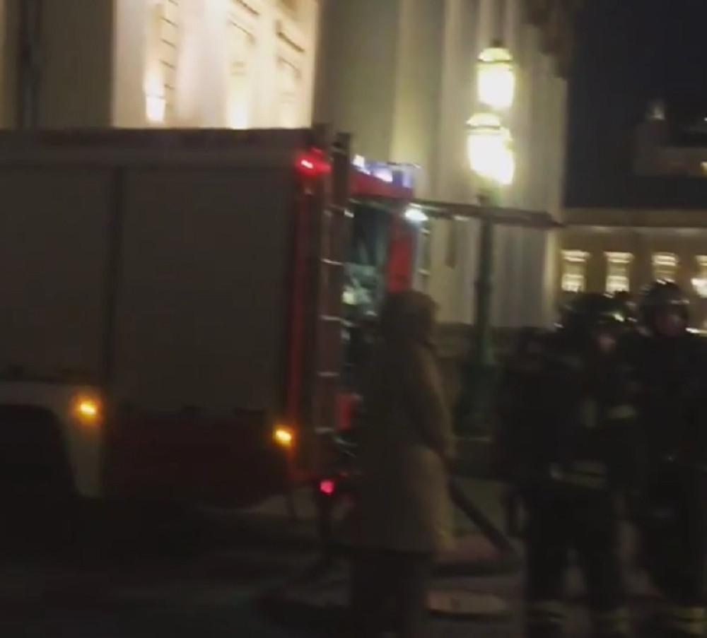 Evakuisano 10.000 ljudi iz "Boljšoj teatra", Crvenog trga... (VIDEO)