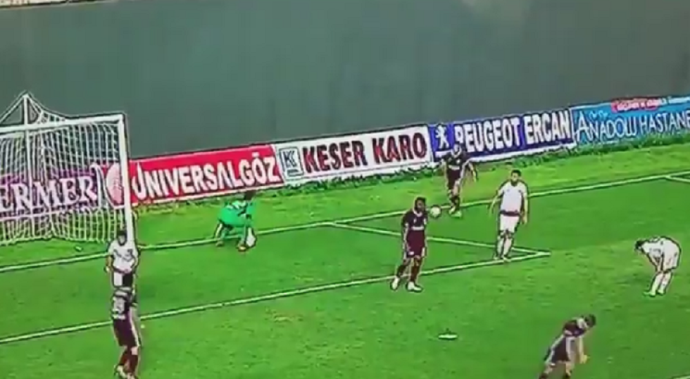 Ovakav gol još niste videli (VIDEO)