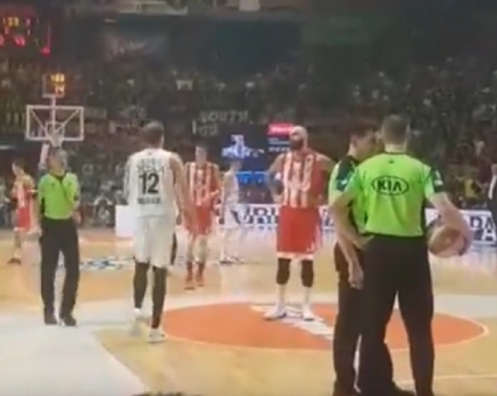 "Grobari" gađali sudije upaljačima (VIDEO)