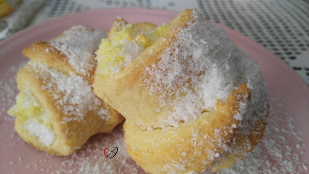 Penaste kokos kiflice