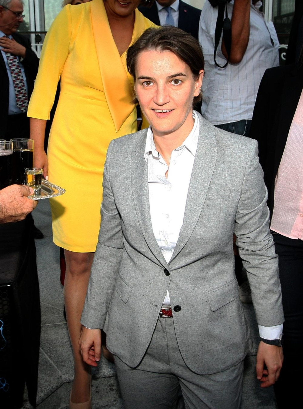 Isidora: Želim da premijerka Brnabić usvoji dete!