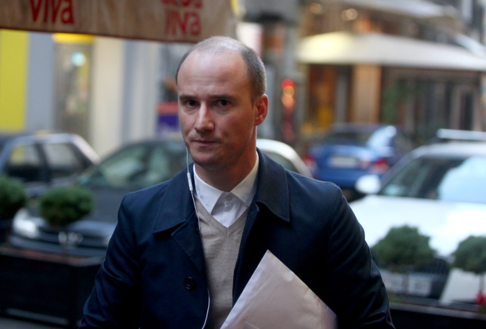 Mlađan Đorđević je karikatura od čoveka! (FOTO)