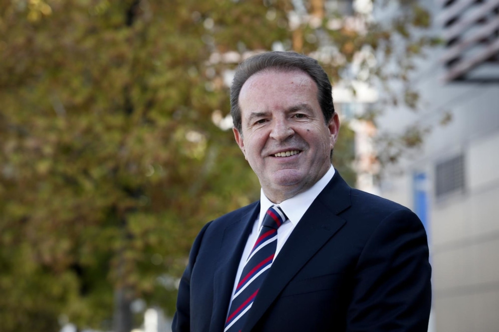 Biznismen objavio snimak iz bolnice: Poslao je SNAŽNU poruku svima! (VIDEO)