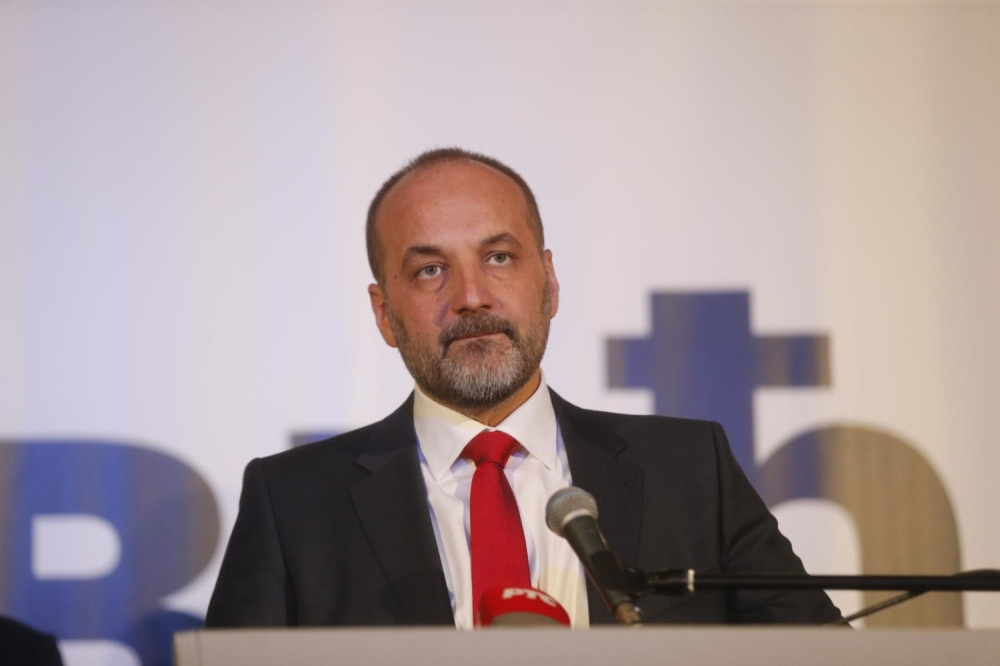 Jankovića napustili Božo Prelević i Kokan Mladenović