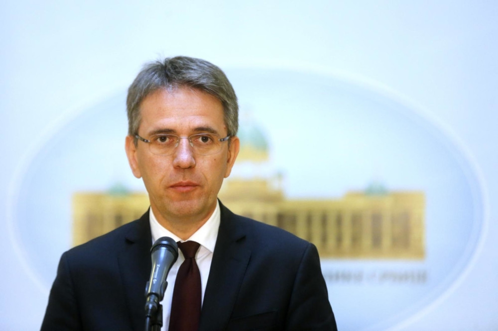 Radule kad je video VUČIĆA, pobegao GLAVOM BEZ OBZIRA!