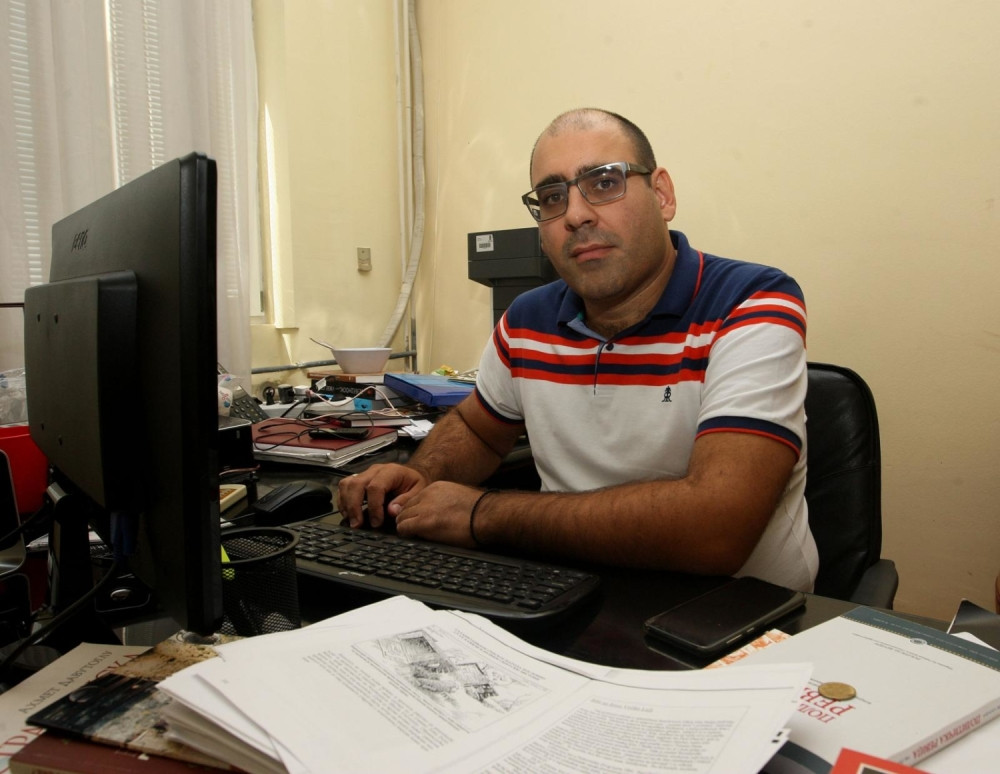 Objavio dve fotografije koje oslikavaju svo bezumlje opozicije! (FOTO)