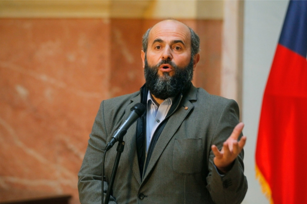 Voditeljka pitala Zukorlića šta će uraditi, a njegov BRUTALAN odgovor o obrazovanju nasmejao ceo studio