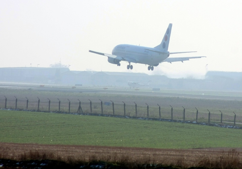 Beba u avionu počela da se guši, lekari sve pokušali, nije bilo spasa!