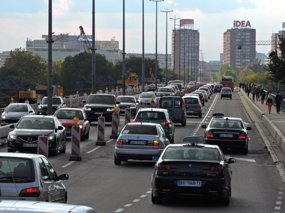 KRKLJANAC na Brankovom mostu u smeru ka Novom Beograd zbog udesa, izbegavajte taj pravac ako možete!
