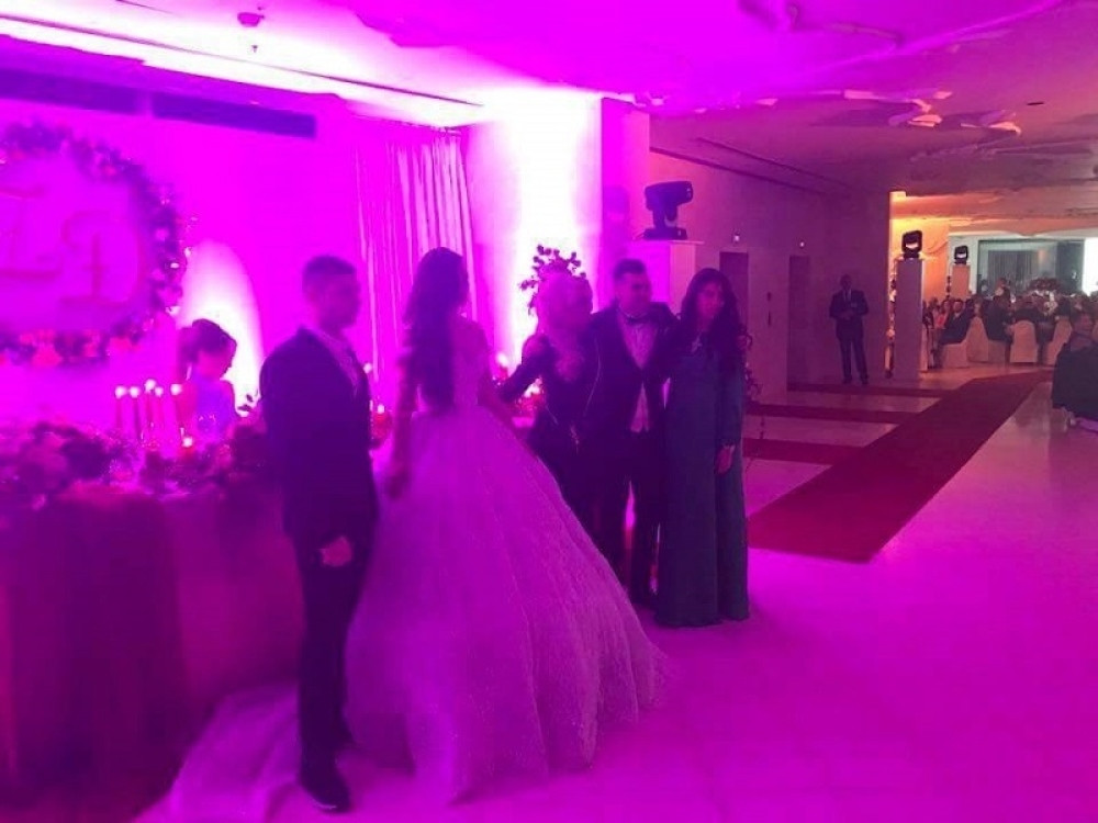 Procurele fotke sa venčanja sina Brana Mićunovića