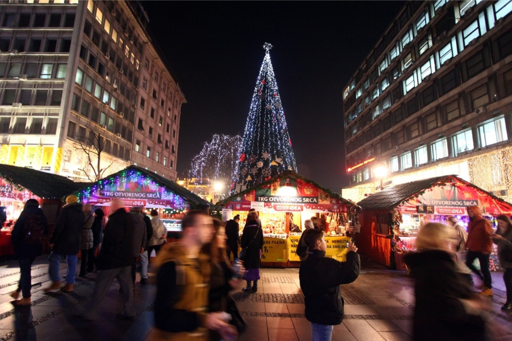 Prolaznici našli leš muškarca usred KNEZ MIHAILOVE!