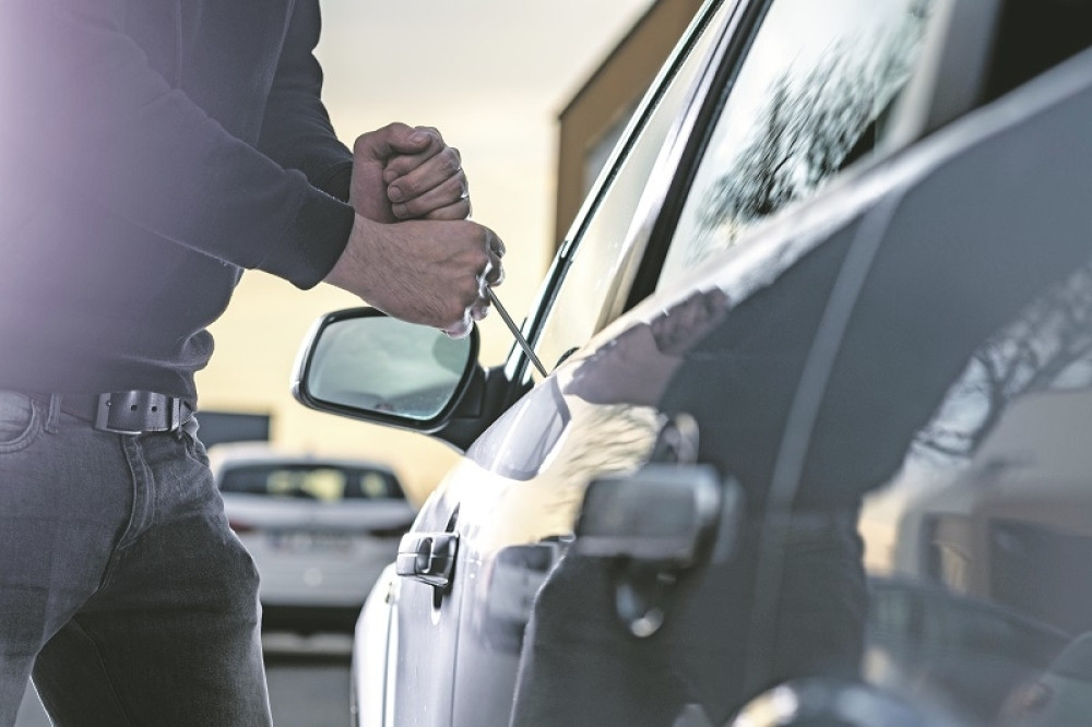 Uhapšena mreža lopova, krali skupocene automobile!