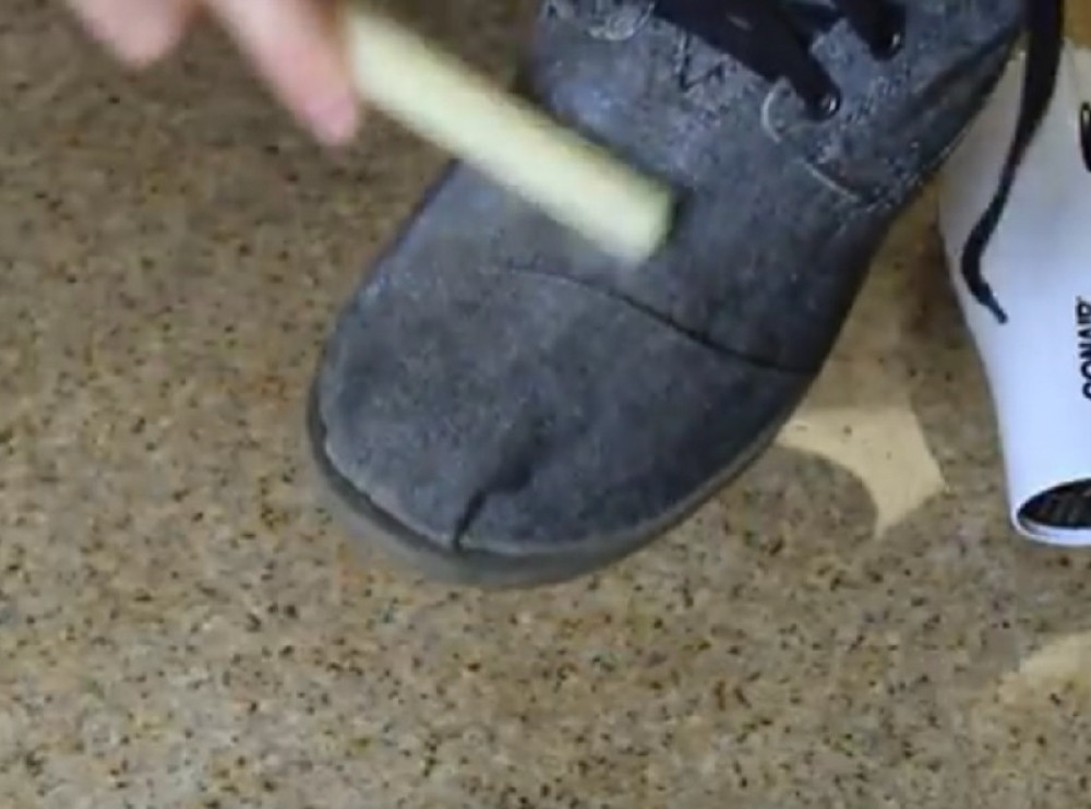 Uradite ovo i za nekoliko minuta vaša cipela postaje otporna na kišu