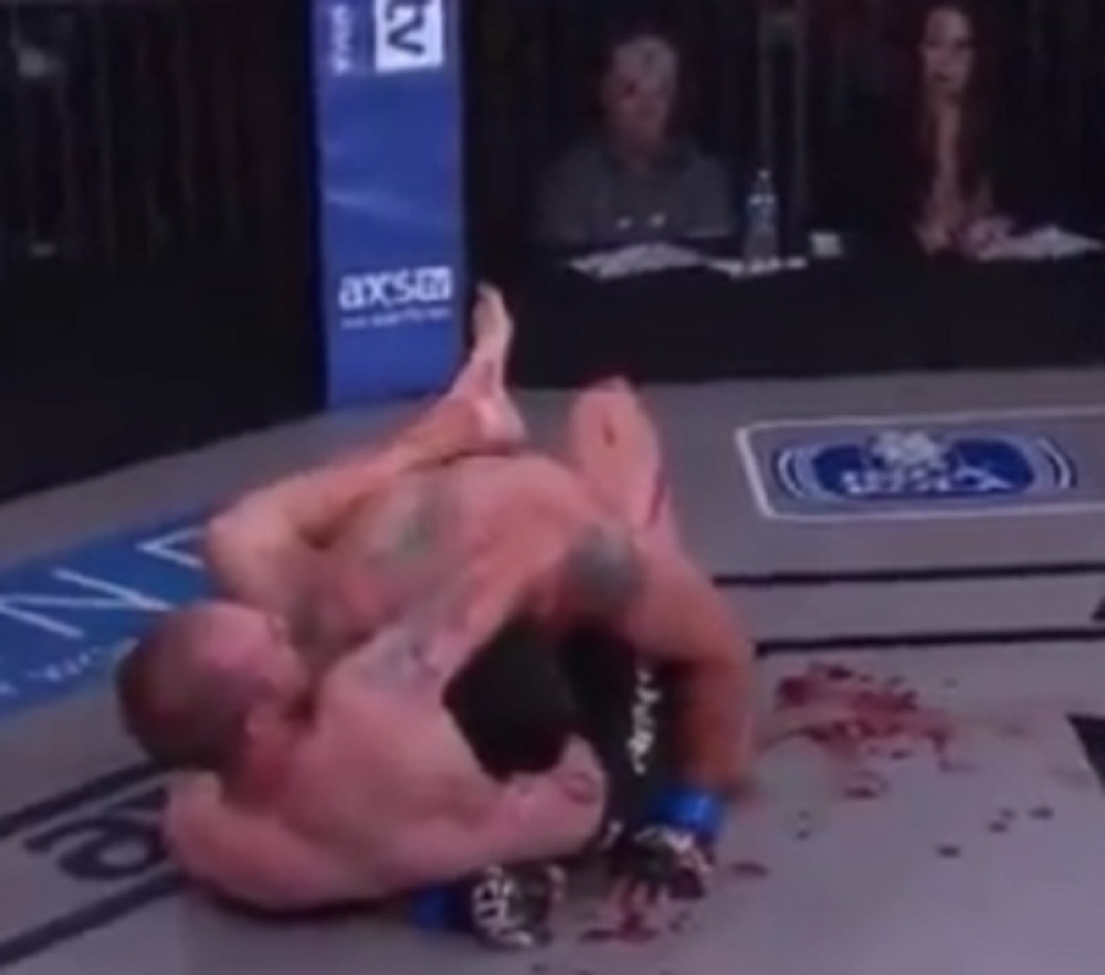 Brutalniju MMA tuču odavno niste videli (VIDEO)