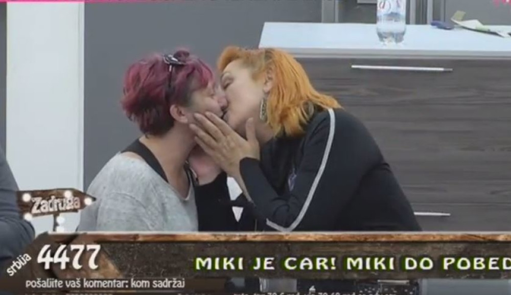 Zadrugarke se strastveno ljubile: Zatvori oči i opusti se, biću nežna