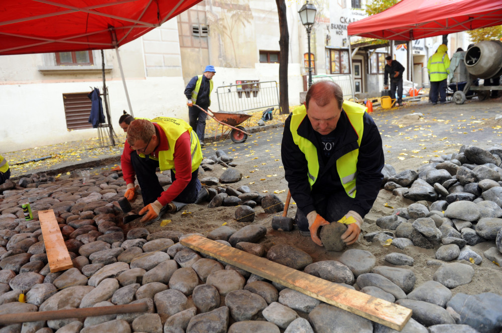 Počelo postavljanje kaldrme u Skadarliji