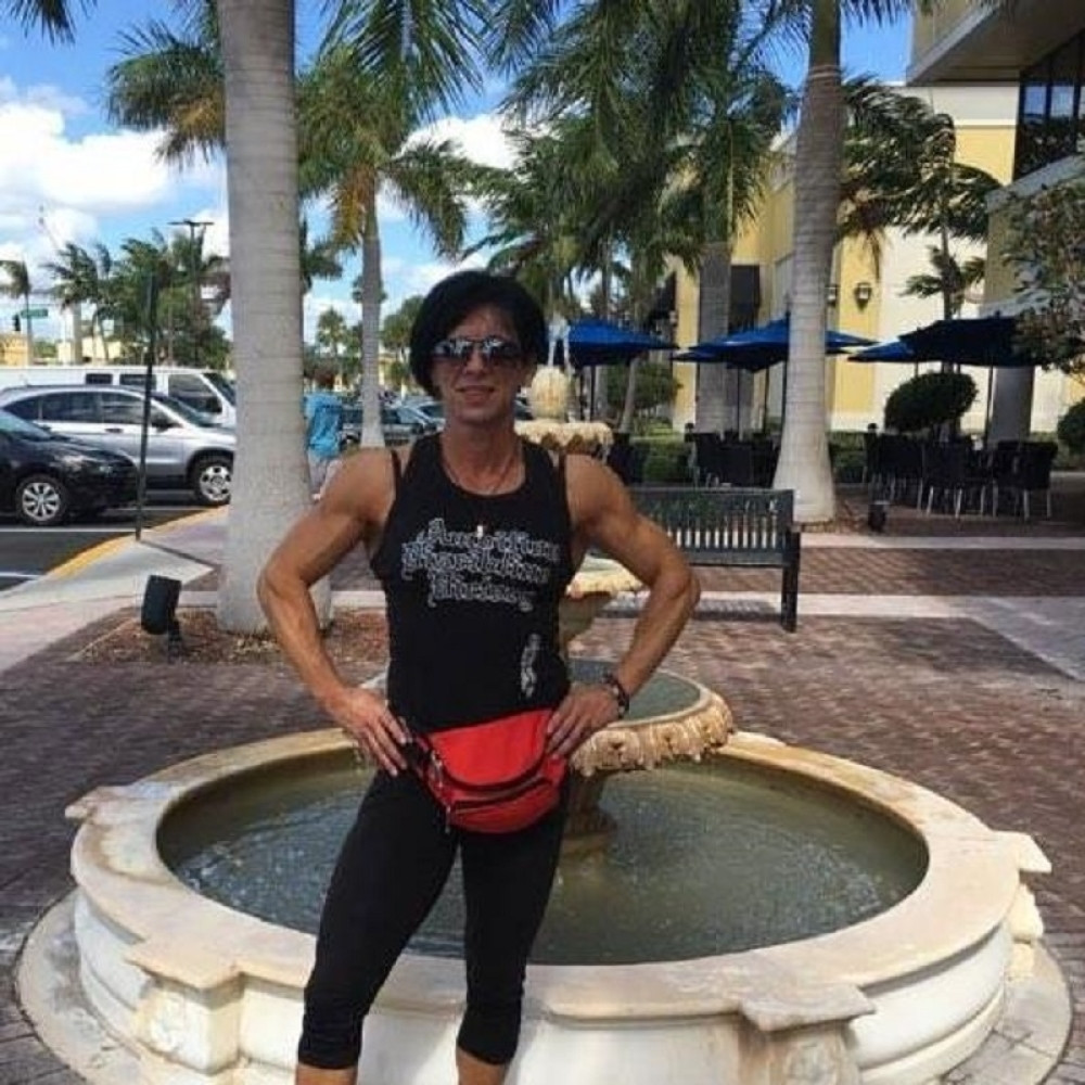 Umirala je dok sam je zvao!