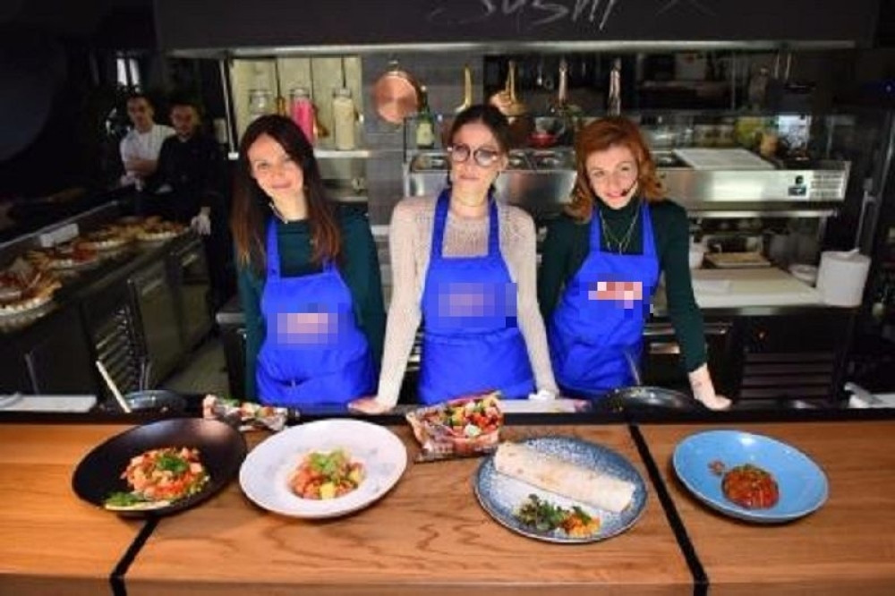 Mirka, Bojana i Nataša ukrstile kutlače!