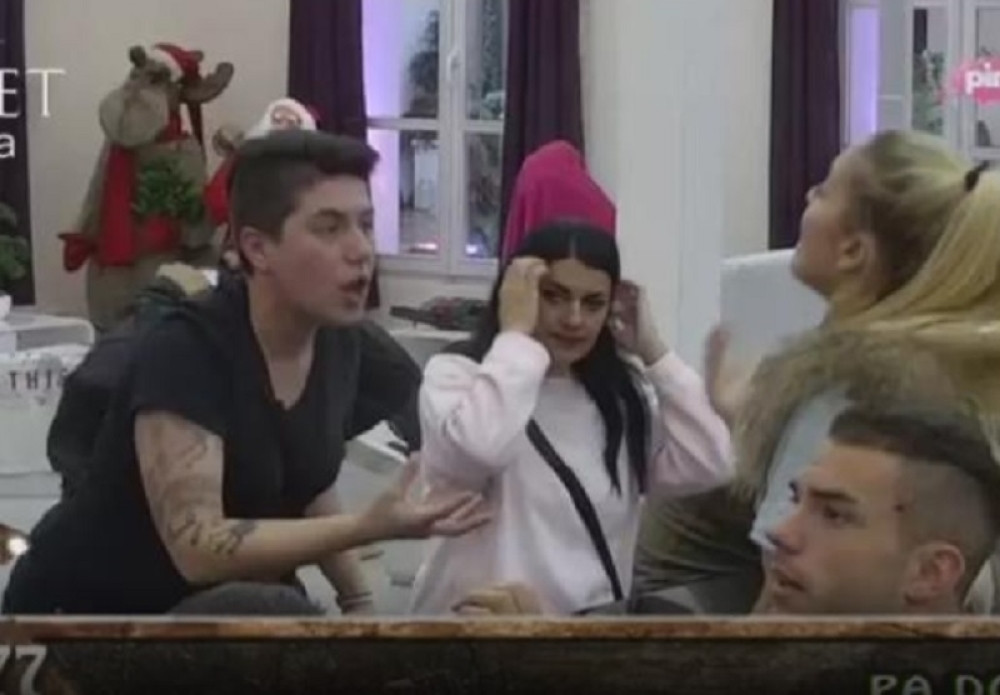 Matora: Gađaću te kamenom!