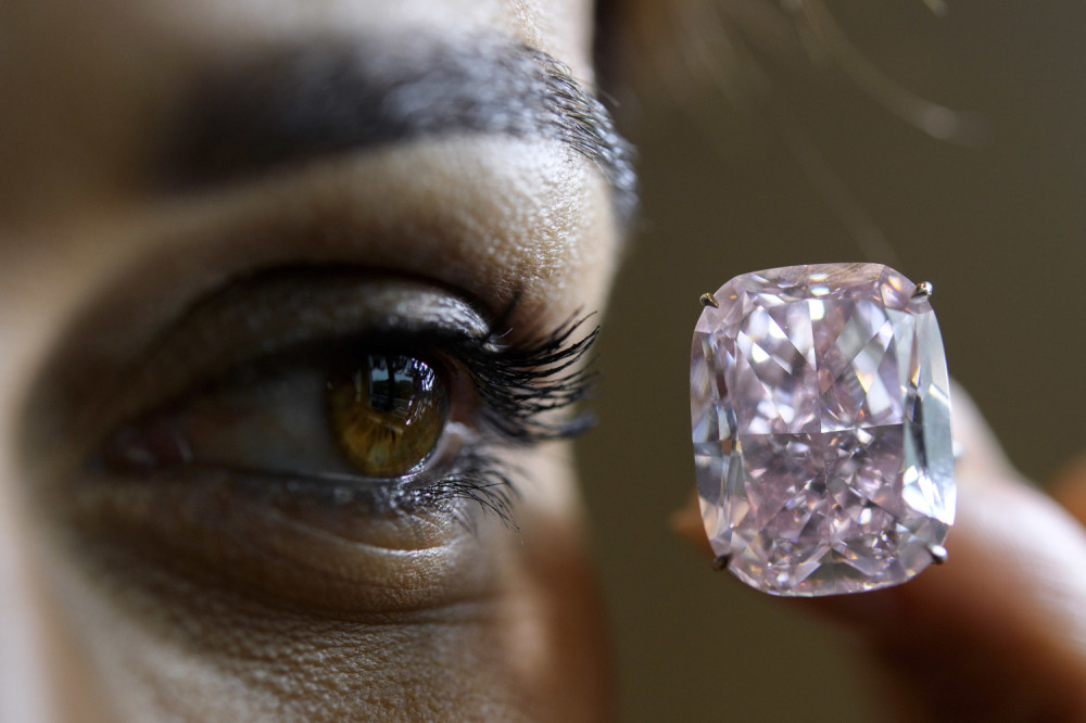 Koja li će srećnica biti vlasnica ovog prstena (FOTO)