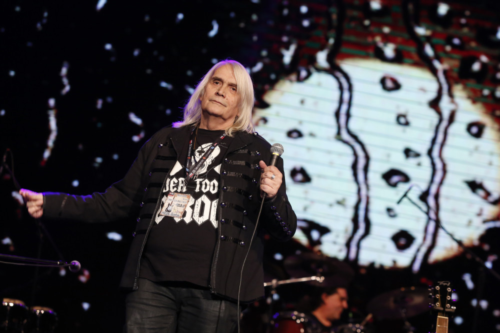 Bora Čorba kritično, vodi bitku za život (FOTO)