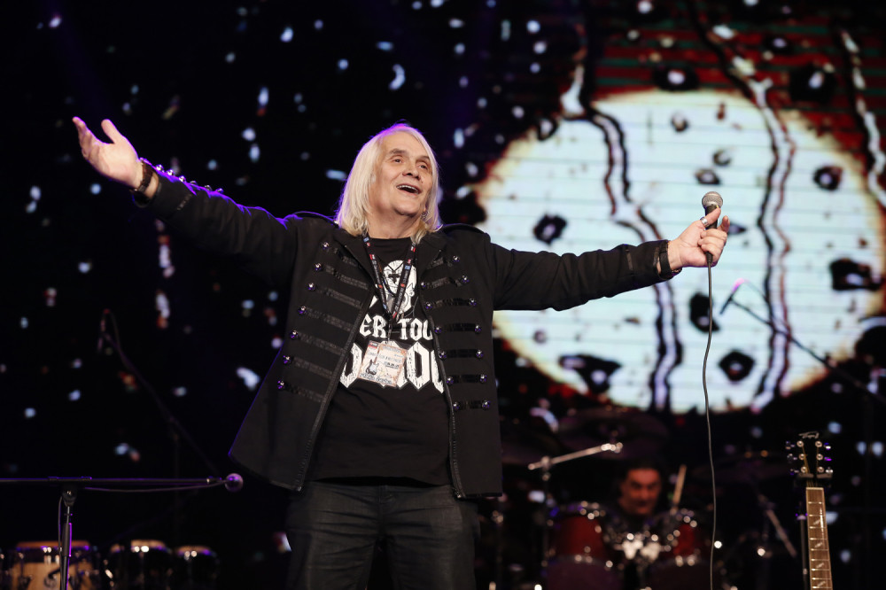 HAOS NA KONCERTU! Huligani napali BORU ČORBU!