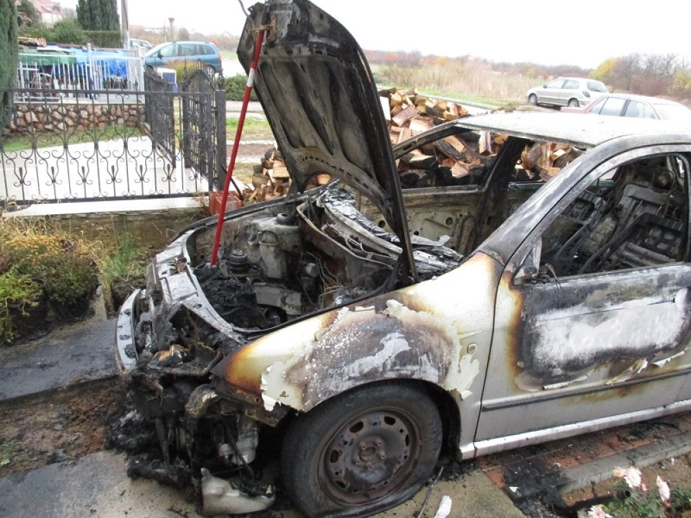 Izgoreo automobil funkcionera!