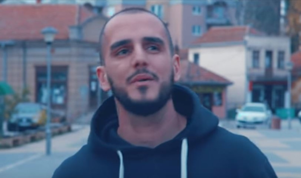 Albanski pevač spotom razbesneo celu Srbiju!