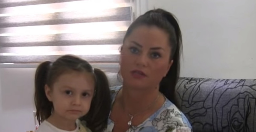 Mia (4) govori engleski dobro kao i srpski!