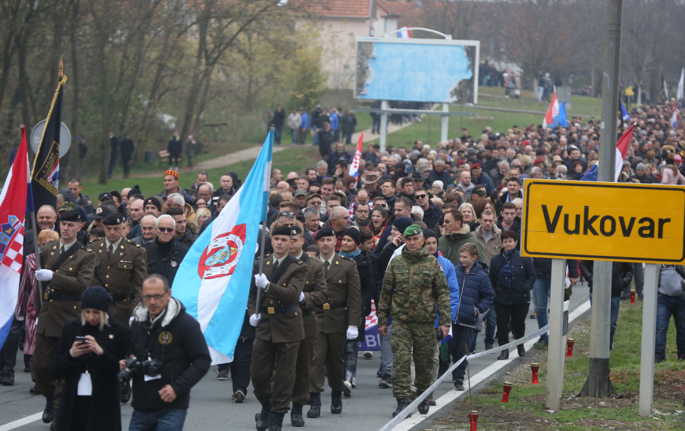 U prisustvu državnog vrha, Vukovarom se orilo "Za dom spremi"