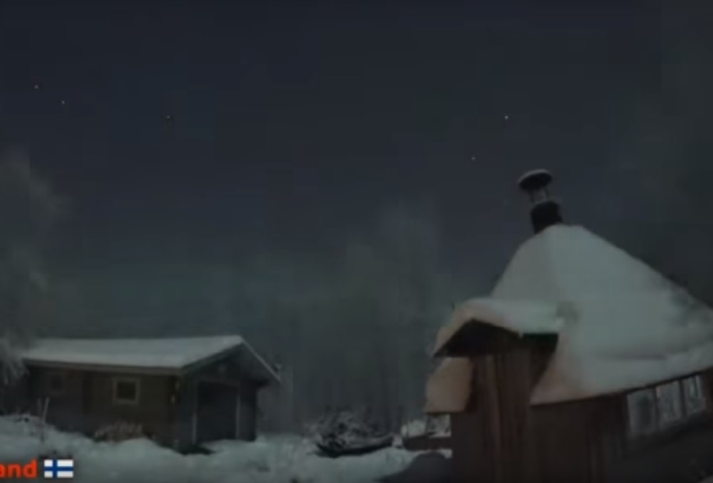 Nebo je menjalo boje, a onda se čulo - bum!