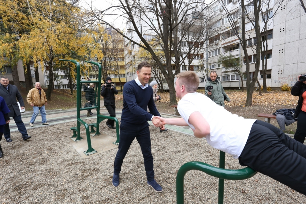 Rekonstruisano igralište na Voždovcu (FOTO)