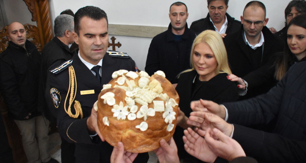 Popović Ivković: Želim vam da budete najbolji!