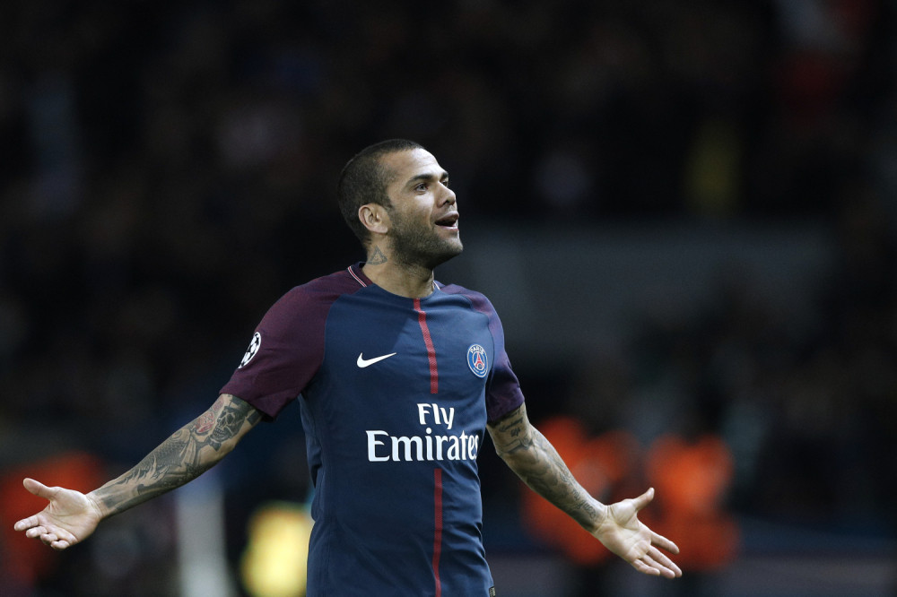 Dani Alves ima novi klub, vratio se gde pripada - ovaj transfer je SPEKTAKL ZA FUDBALSKE FANATIKE