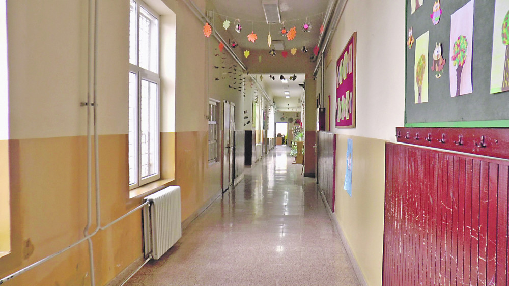 Dve učenice srednje škole u Travniku umrle istog dana!