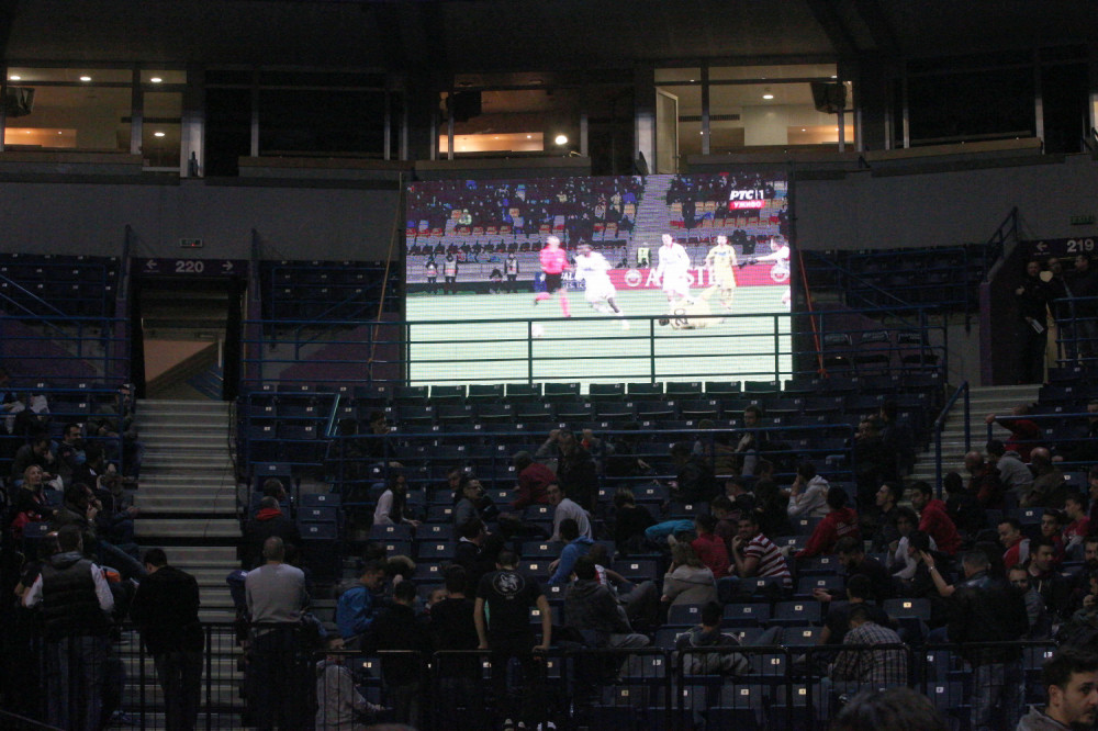 "Delije" u "Areni" gledale i basket i fudbal!