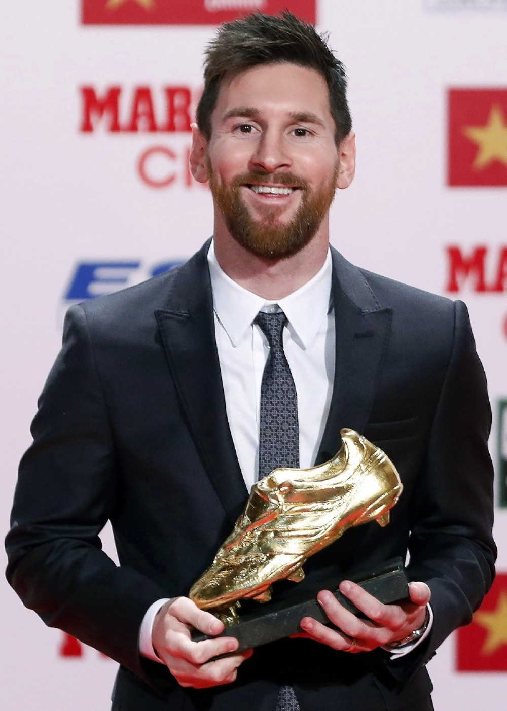 Mesi je 'ladno kupio avion! A ono što je tražio da stoji na repu i stepenicama, pa to može da bude UDOVOLJENO SAMO NJEMU!