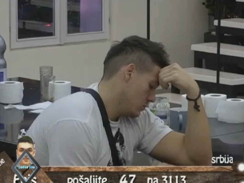 Slobinoj mami pozlilo kada je čula da sin može da joj ostane invalid!