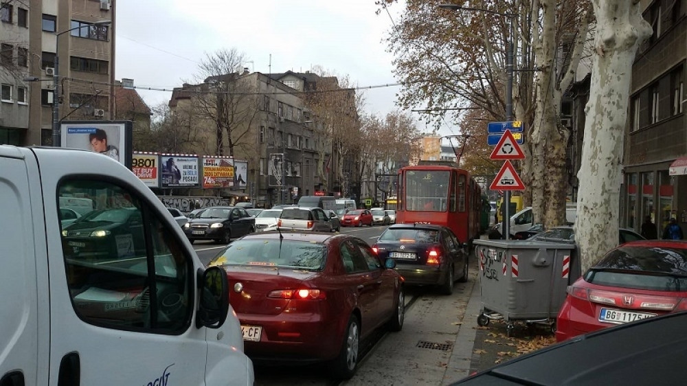 Udesi paralisali Autokomandu i Slaviju (FOTO)
