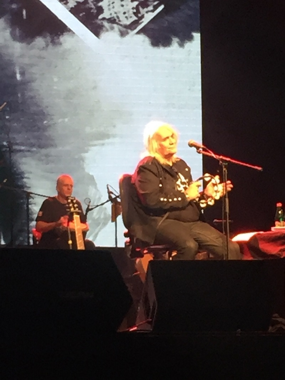 Koštunica zbog Bore izašao iz ilegale