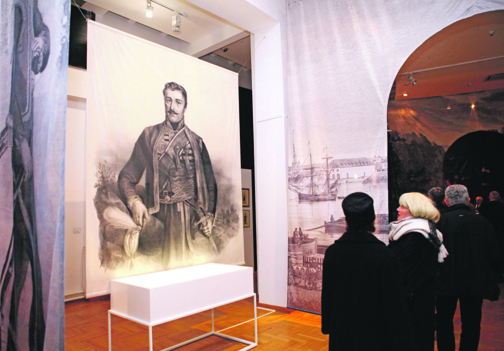 Prsten, dolama i oružje preživeli dva veka!